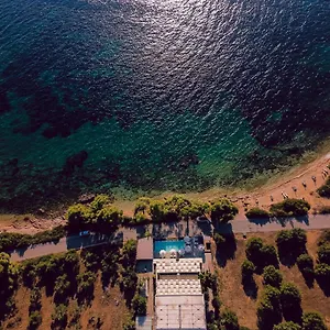 https://casa-bloo-adults-only.hotelschalkidiki.net